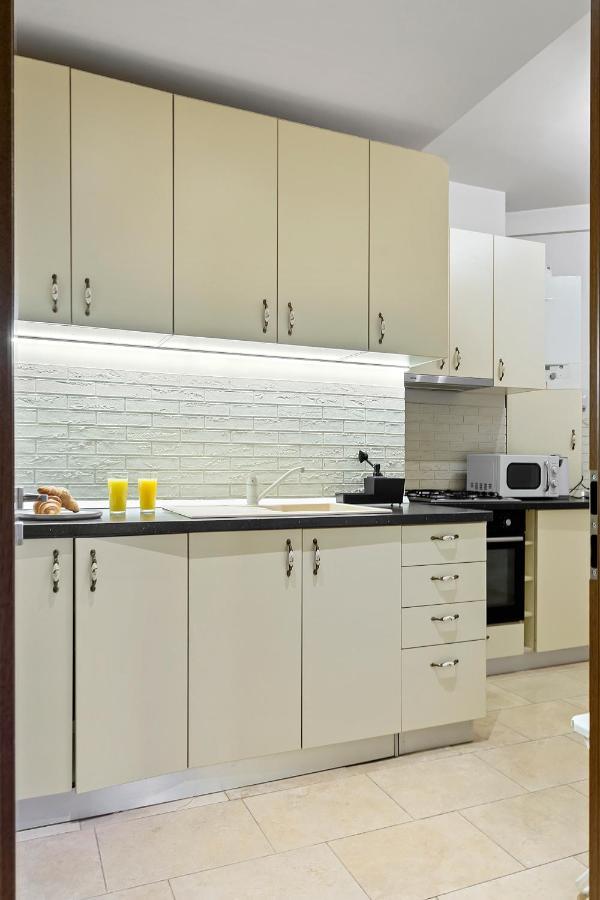 City Heart Retreat Elegant Apartment Bukarest Exterior foto