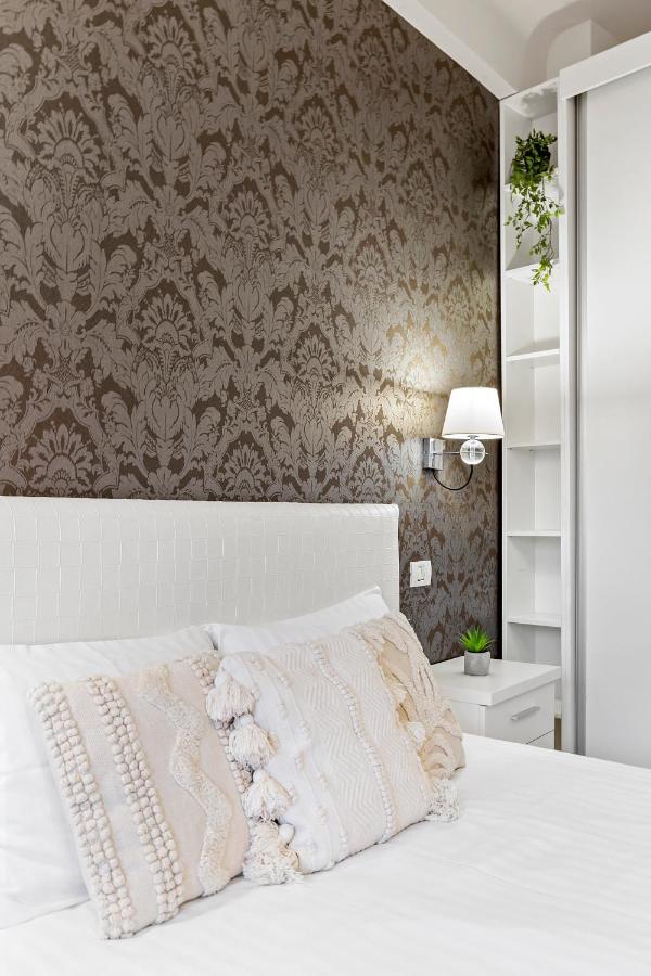 City Heart Retreat Elegant Apartment Bukarest Exterior foto