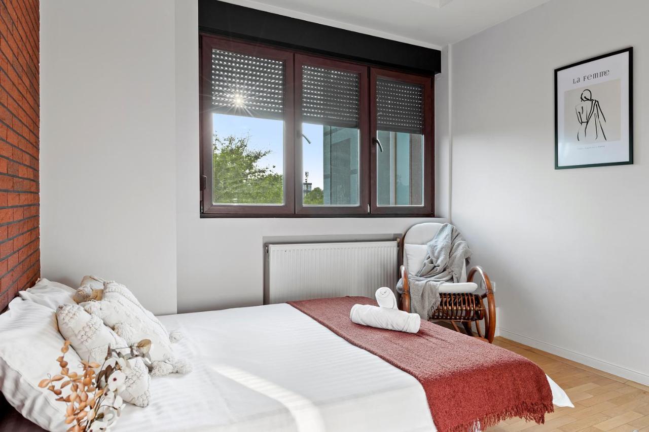 City Heart Retreat Elegant Apartment Bukarest Exterior foto