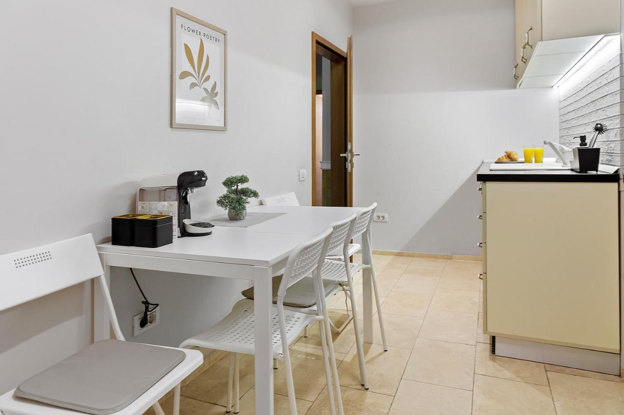 City Heart Retreat Elegant Apartment Bukarest Exterior foto