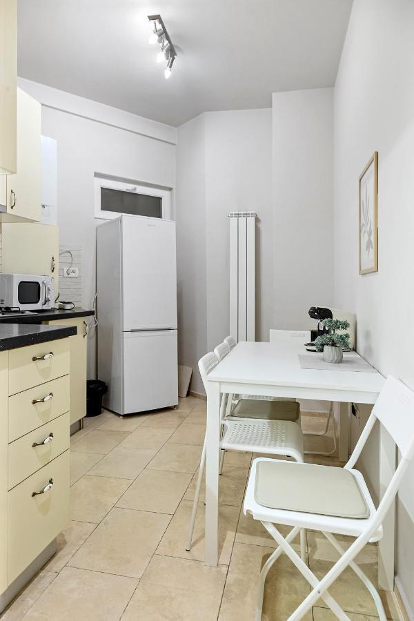 City Heart Retreat Elegant Apartment Bukarest Exterior foto